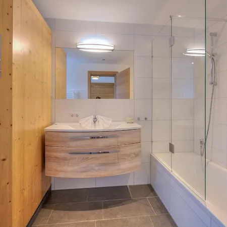 Wildschoenau Alpine Brunner Apartment, Cleaning Included Niederau